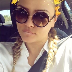 Meet your Posher, Magdalena